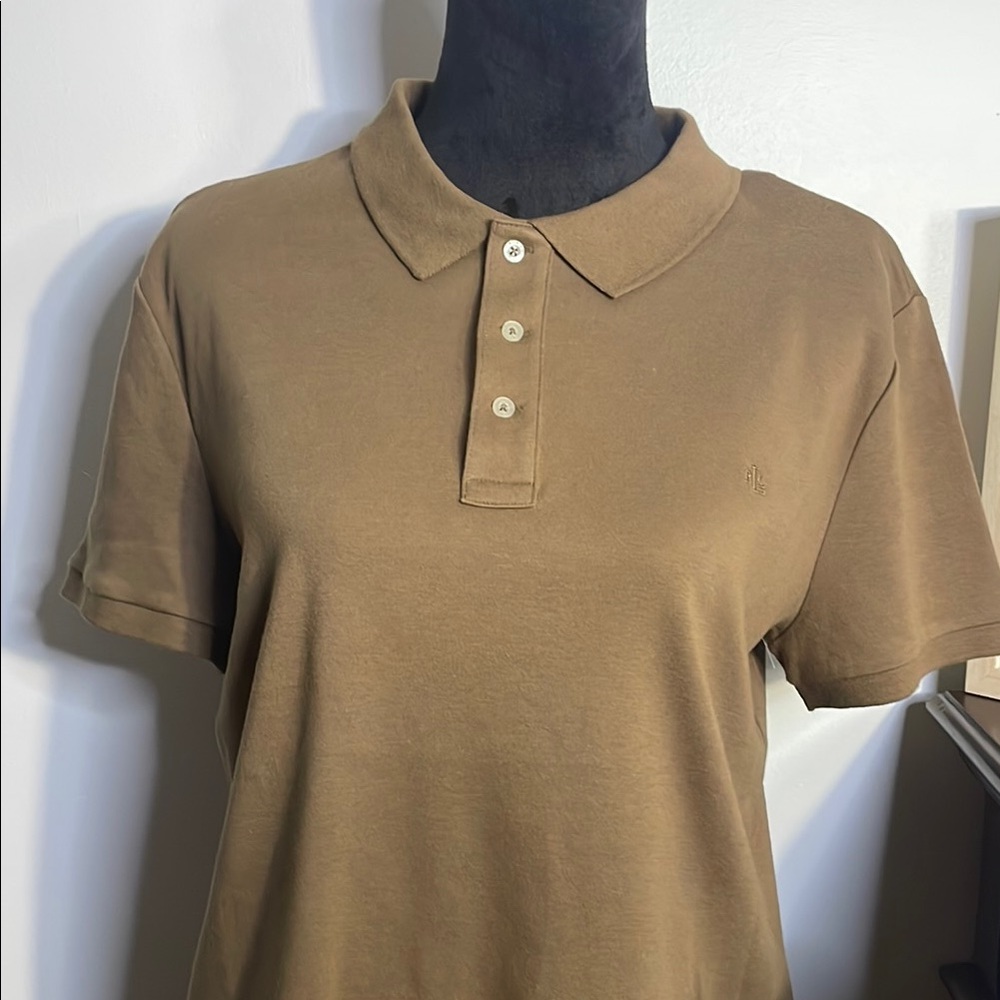 Tan Polo Shirt with Traditional Collar and Short Sleeves